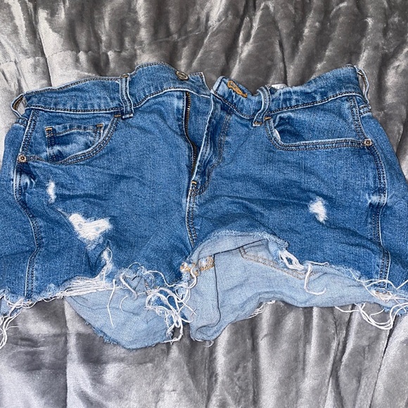 Distressed boyfriend jean shorts. - Picture 1 of 2